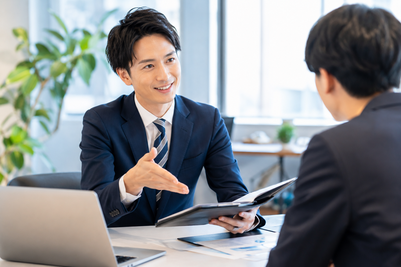 営業代行の利点とは？