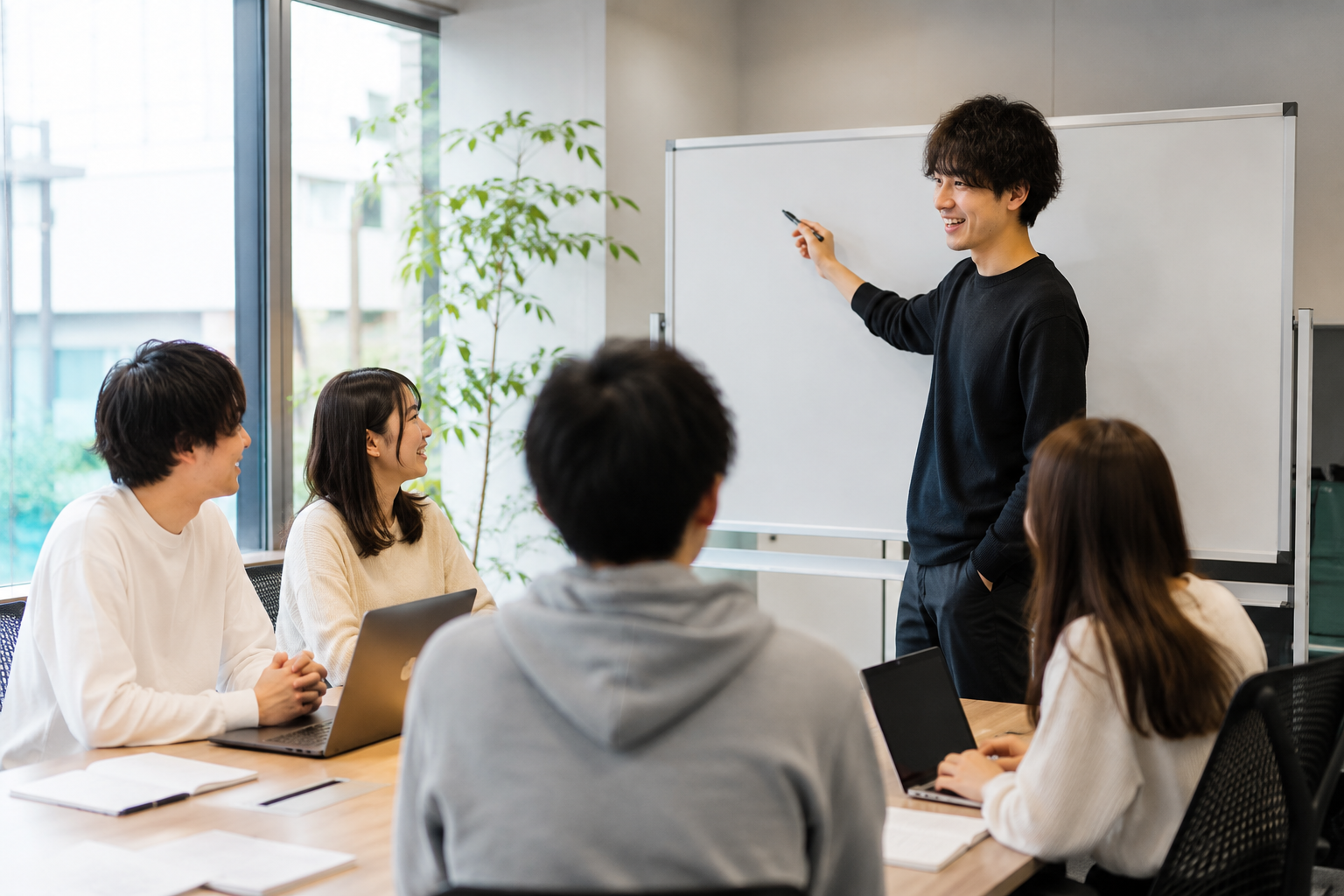 学歴、経験不問！ 未経験からトップセールスへ｜大阪で営業の求人なら株式会社VENS