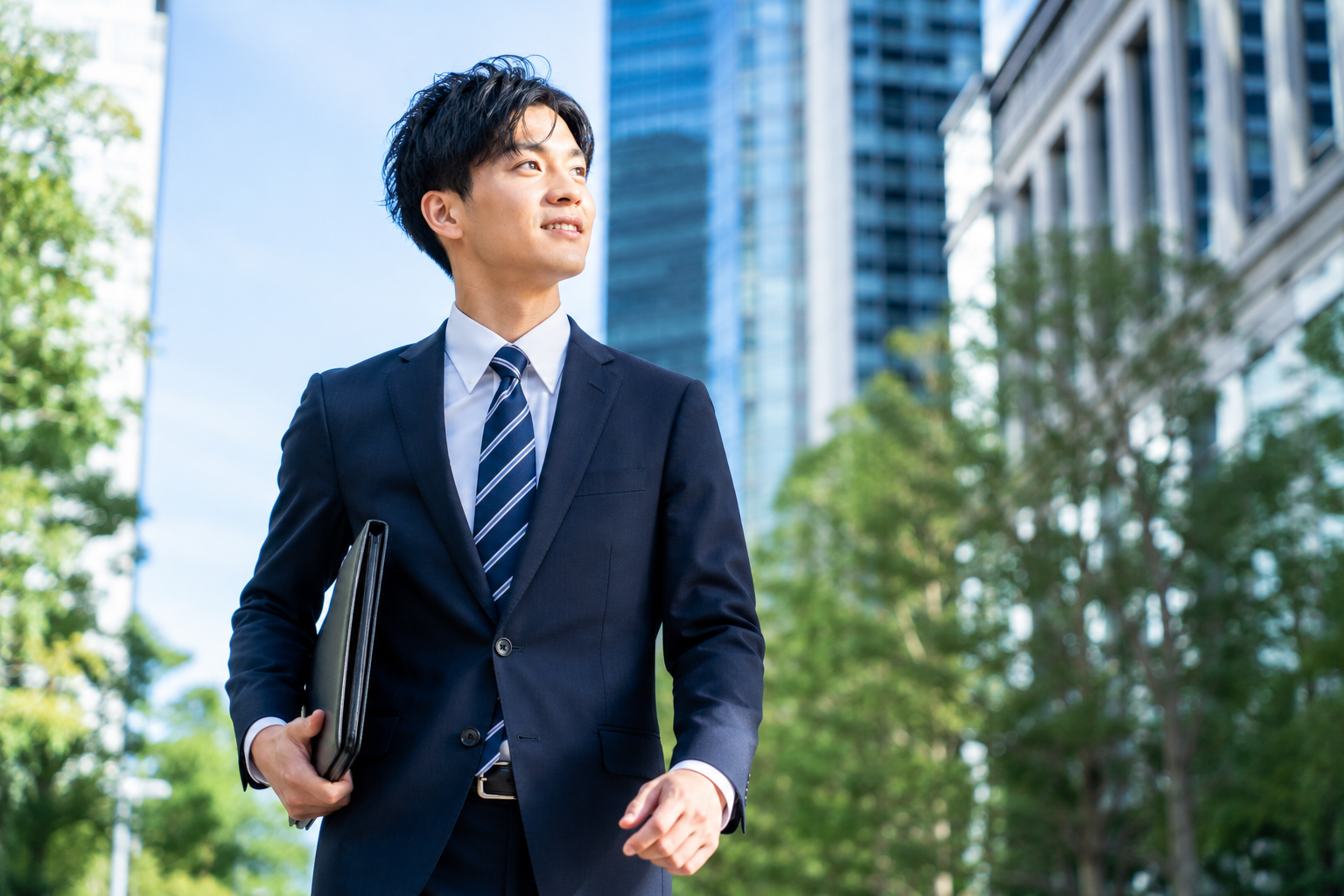 未経験から月収100万円！ 大阪エリア中途採用実施中｜大阪で営業の求人なら株式会社VENS